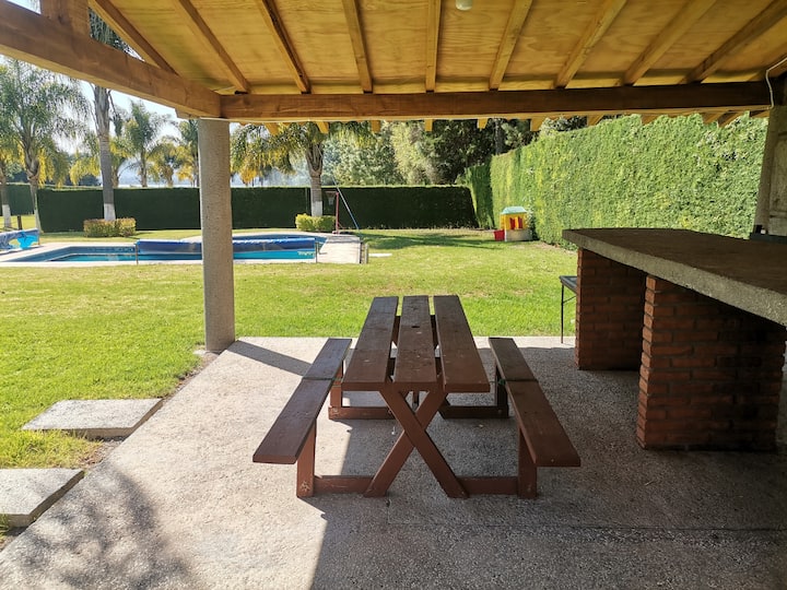 Amplios Jardines